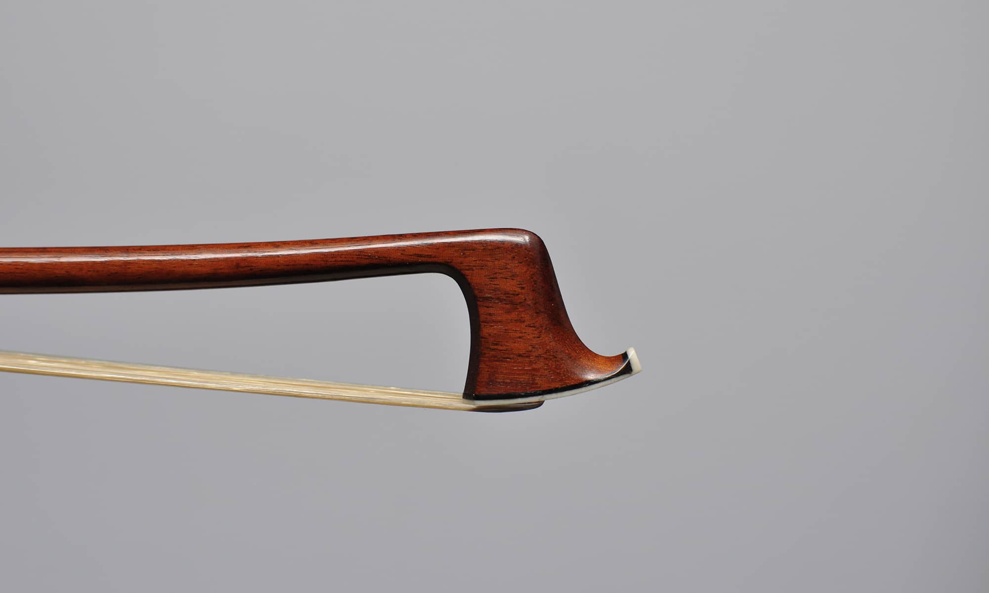 Vente Archet de violon de Joseph Thomassin, vers 1920
